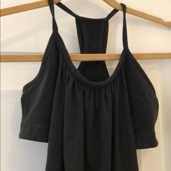 Lululemon no limits tanks in navy and black - Picture 3 of 3